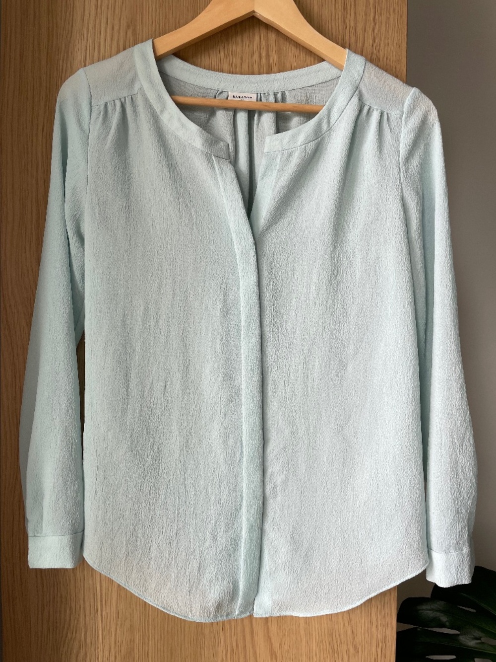 Aritzia Babaton Bergen Longsleeve Blouse - Size XS